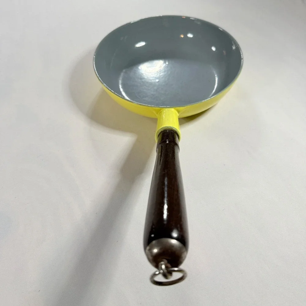 Vintage Descoware Belgium Yellow Enameled Cast Iron Skillet Grey Interior